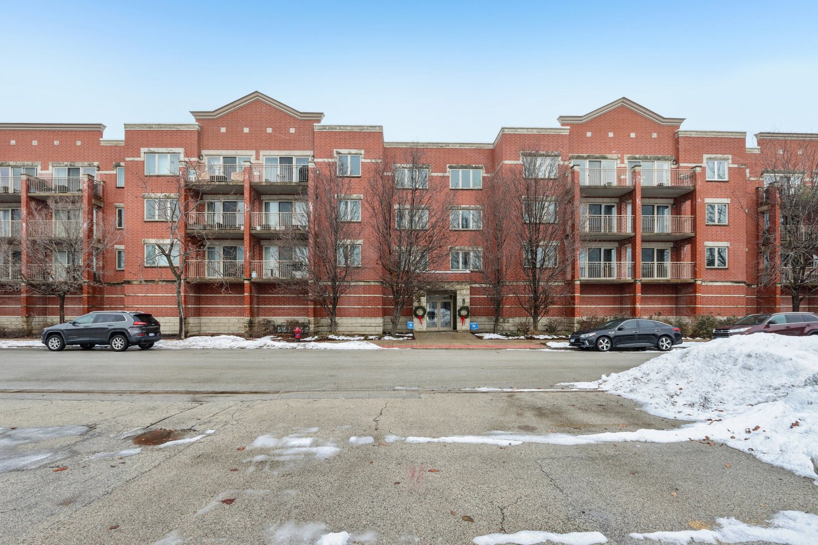 Meldina Dervisevic & Meldina Realty Group – Century 21 Dream Homes in Northfield, IL (5)
