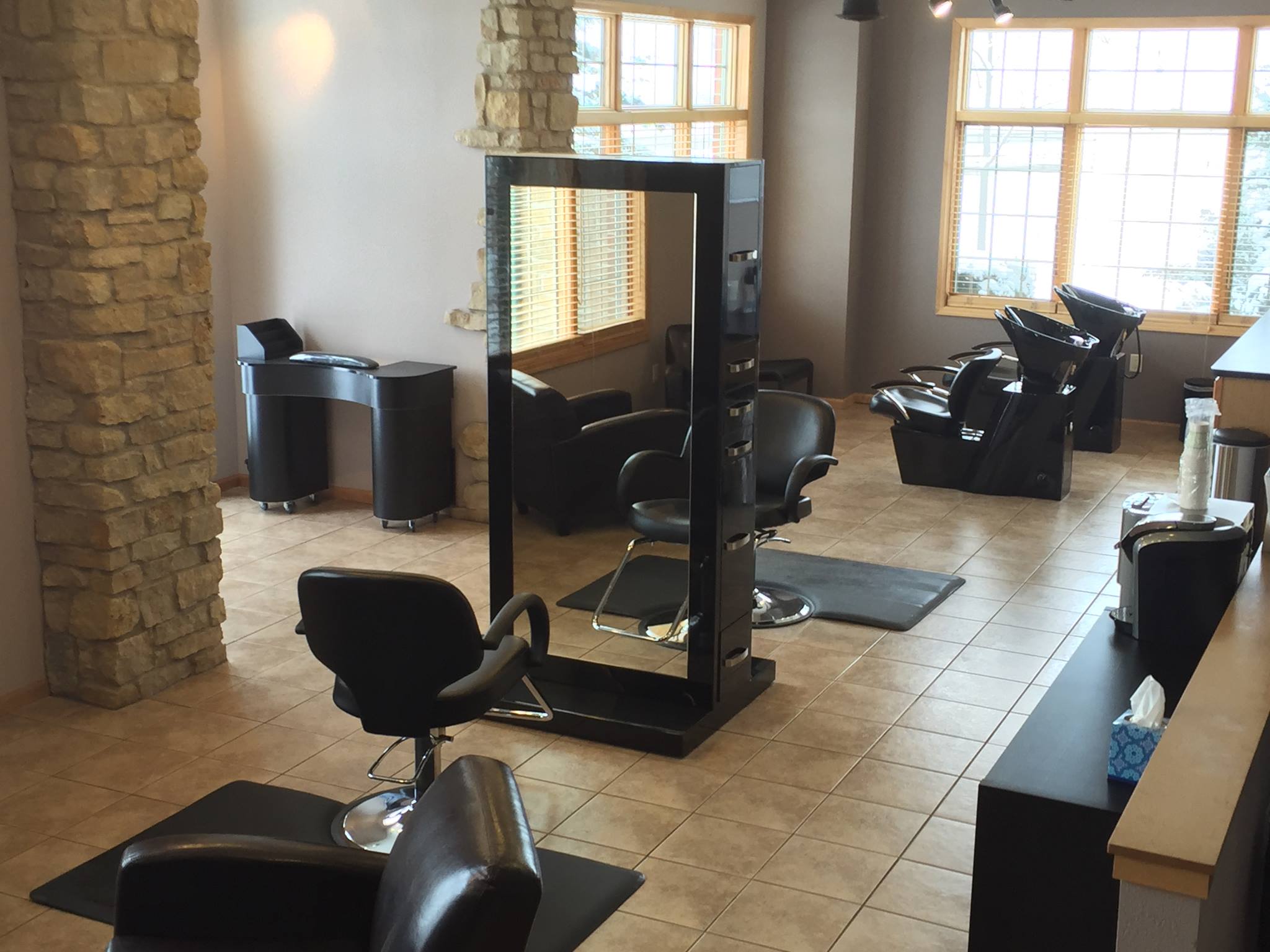 Adore Salon in Verona, WI (2)