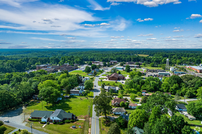 Brandon & Clair Barbour, REALTORS® | Barbour & Company Real Estate in Burlington, NC (4)
