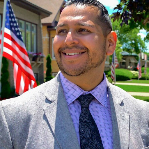 Gerardo Zavala, Realtor - Luna Realty Group in Berwyn, IL