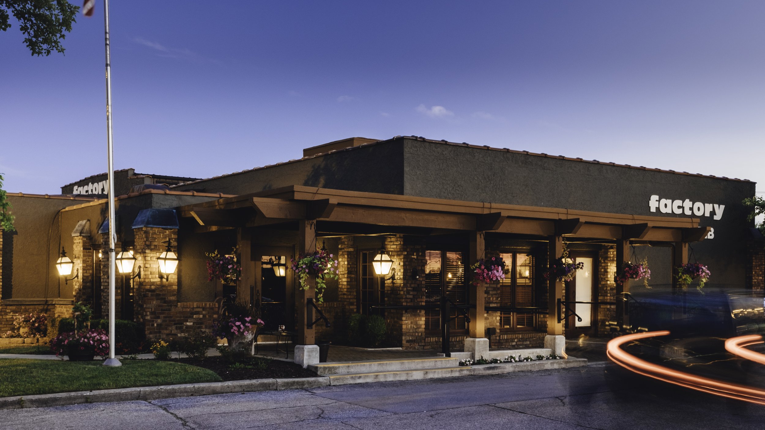 Don Hall's Factory Restaurant in Fort Wayne, IN (3)