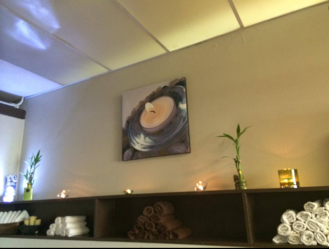 L & L Salon & Organic Beauty in Brookfield, IL