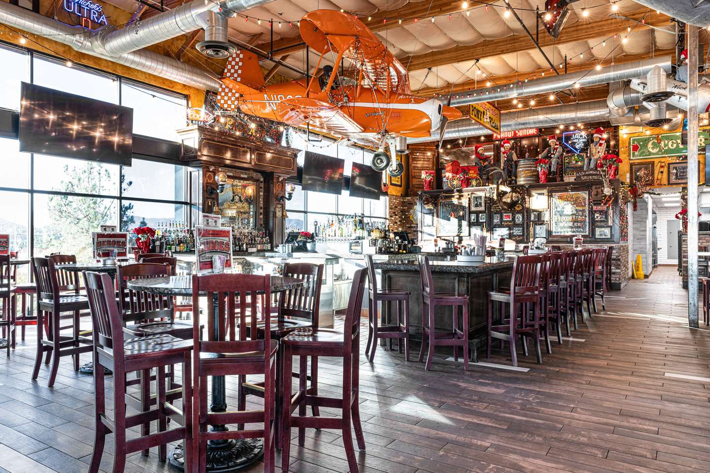 Heroes Restaurant & Brewhouse - Eastvale in Eastvale, CA (4)
