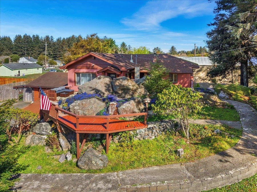 Paula Magarino - Potter Real Estate Group, Inc. in Crescent City, CA (4)