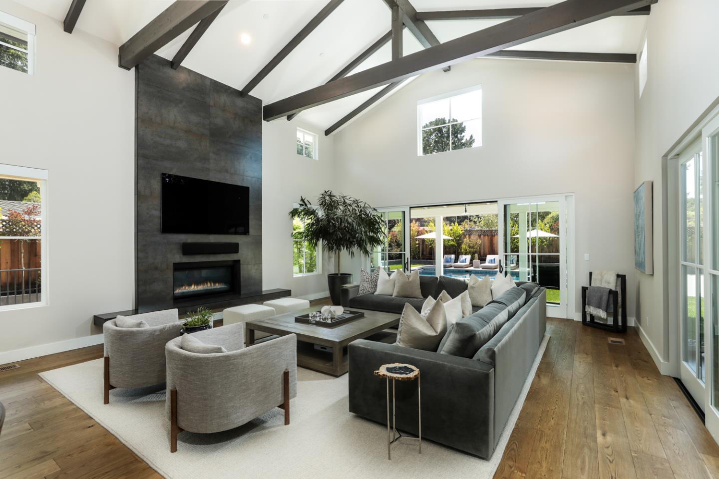 Gretchen Swall, California Real Estate in Los Altos, CA