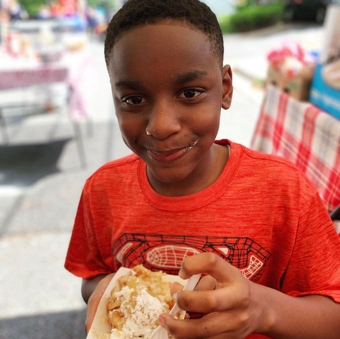 Johnson Family Funnel Cakes in Craigsville, VA (6)