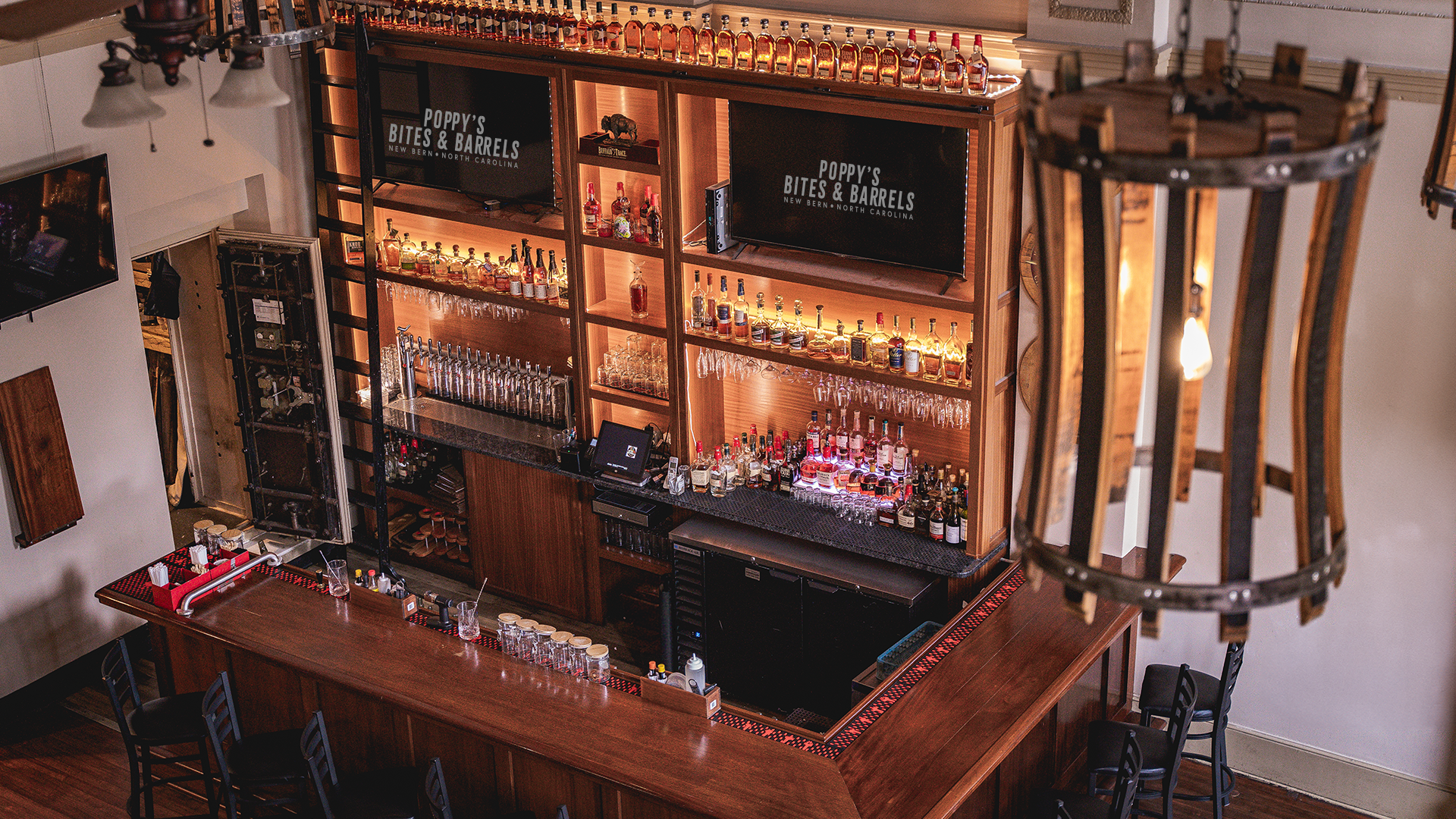 Poppy’s Bites & Barrels in New Bern, NC