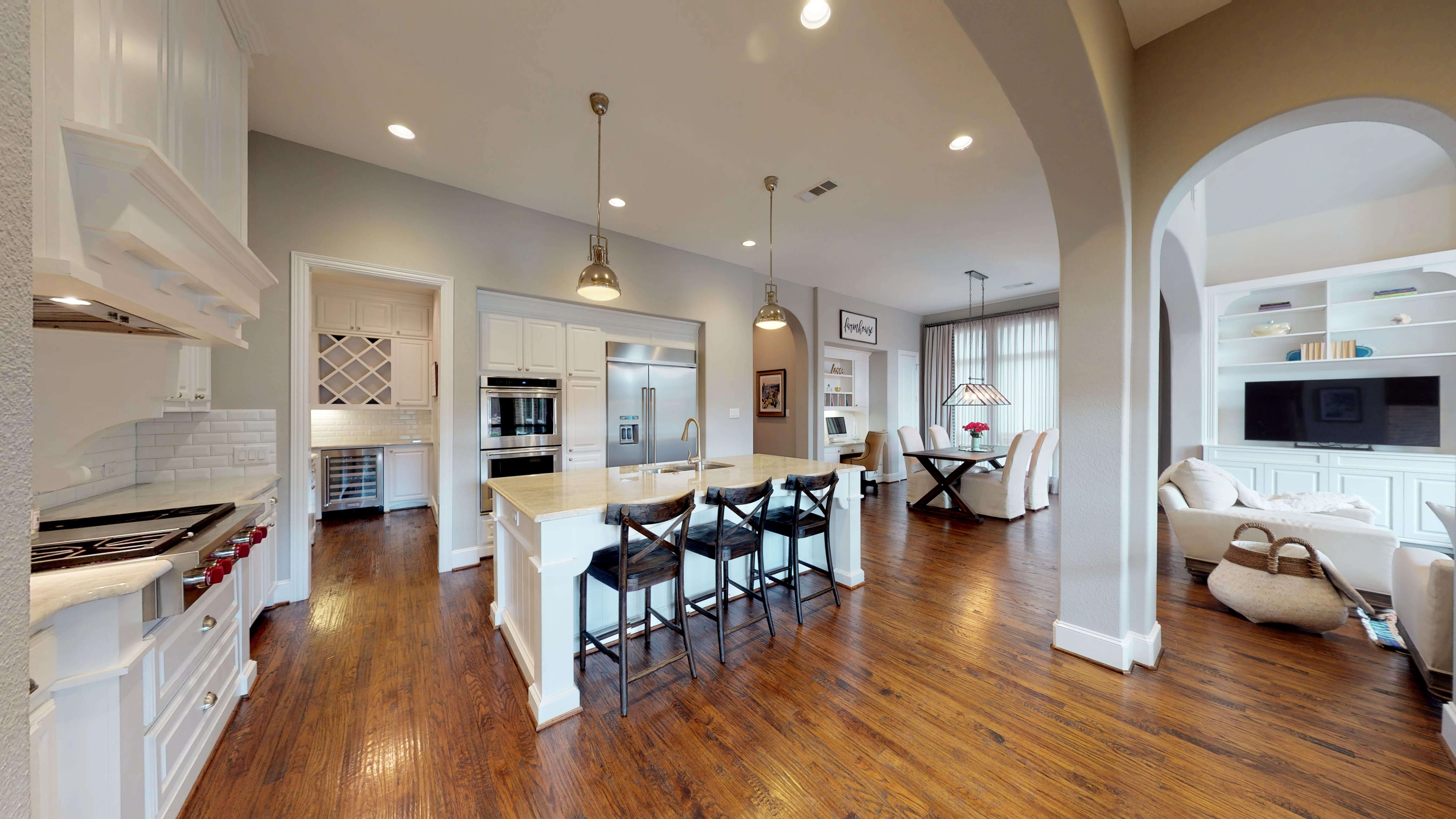 Dallas & Beyond Real Estate Group in Lewisville, TX