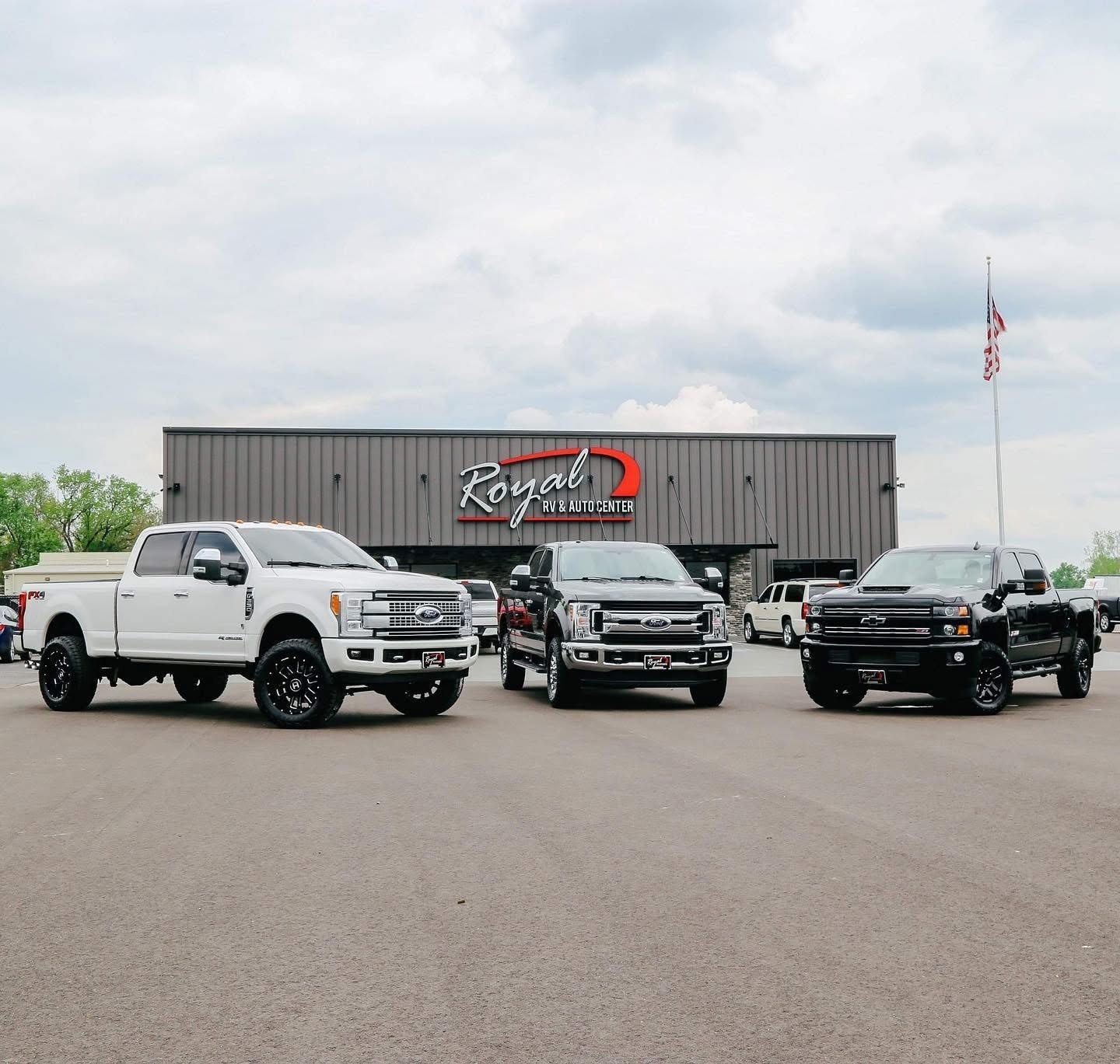 Royal Auto Service Center in Middlebury, IN (2)