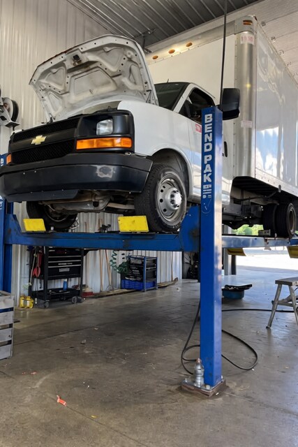Royal Auto Service Center in Middlebury, IN (4)