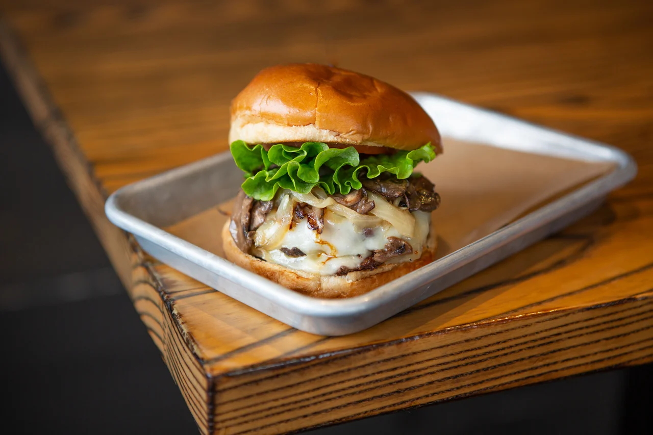 LR Burger in Monroe, GA (3)