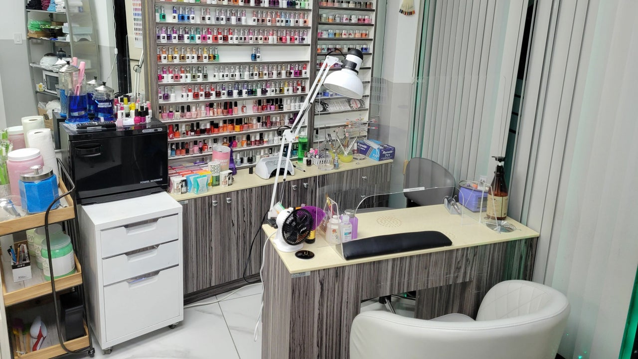 A&A Hairloft in Mineola, NY (2)