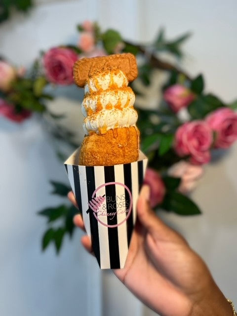 Buns & Roses Chimney Cakes in Baltimore, MD (4)