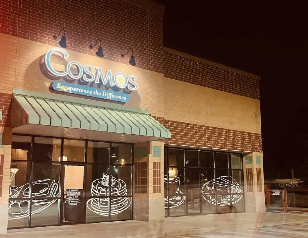 Cosmos Restaurant in Fort Wayne, IN