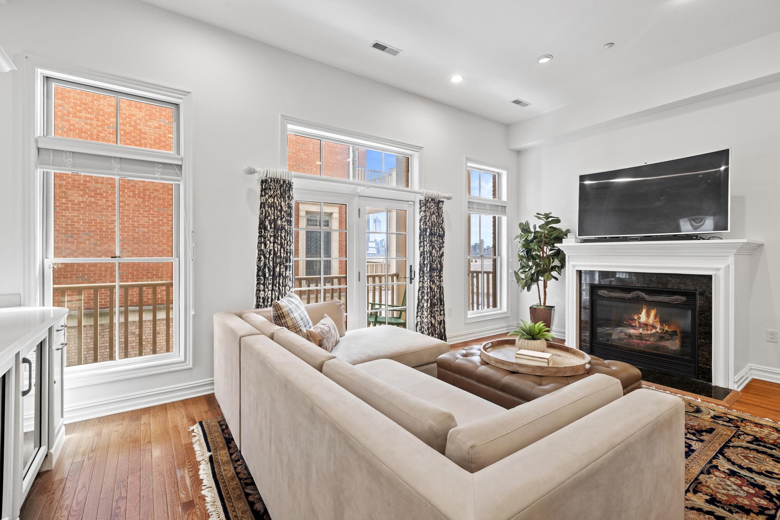 Jessica Williams – NJ Waterfront & Luxury Real Estate Expert in Hoboken, NJ (6)