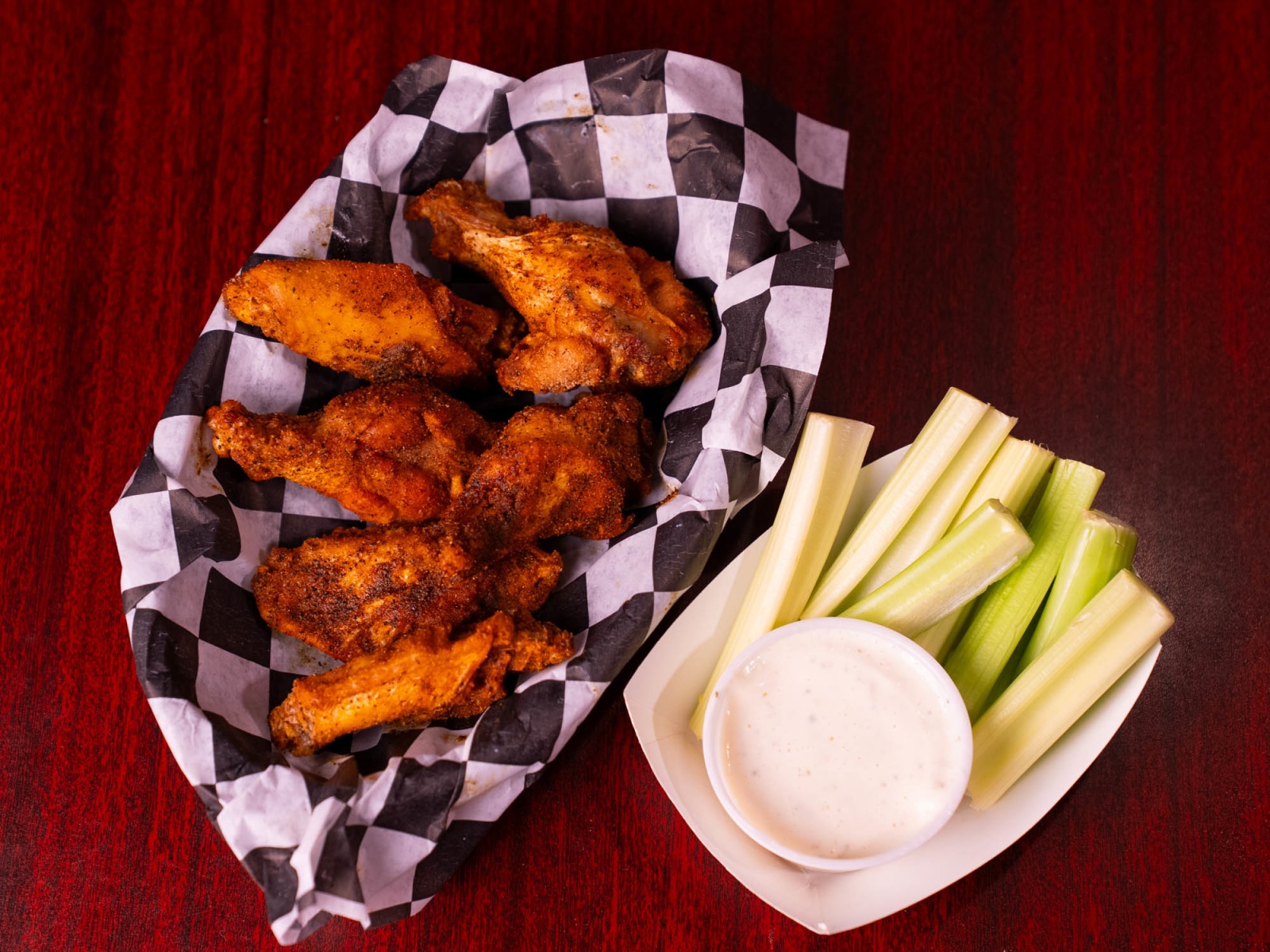 Tailgators Sports Pub & Grille in Wadsworth, OH
