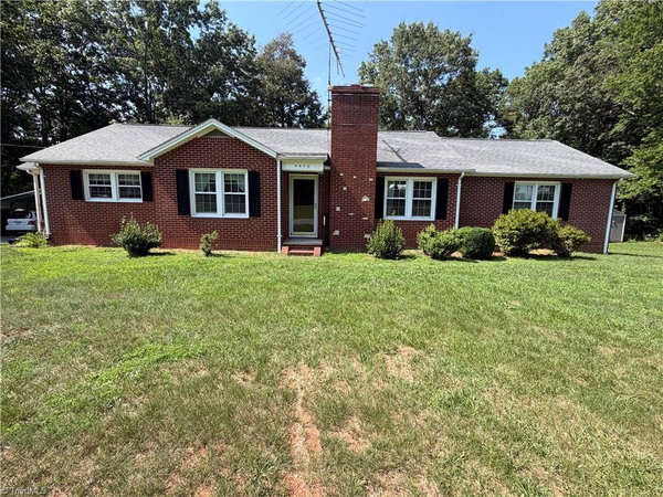 Hodges Realty in Mt Airy, NC (2)