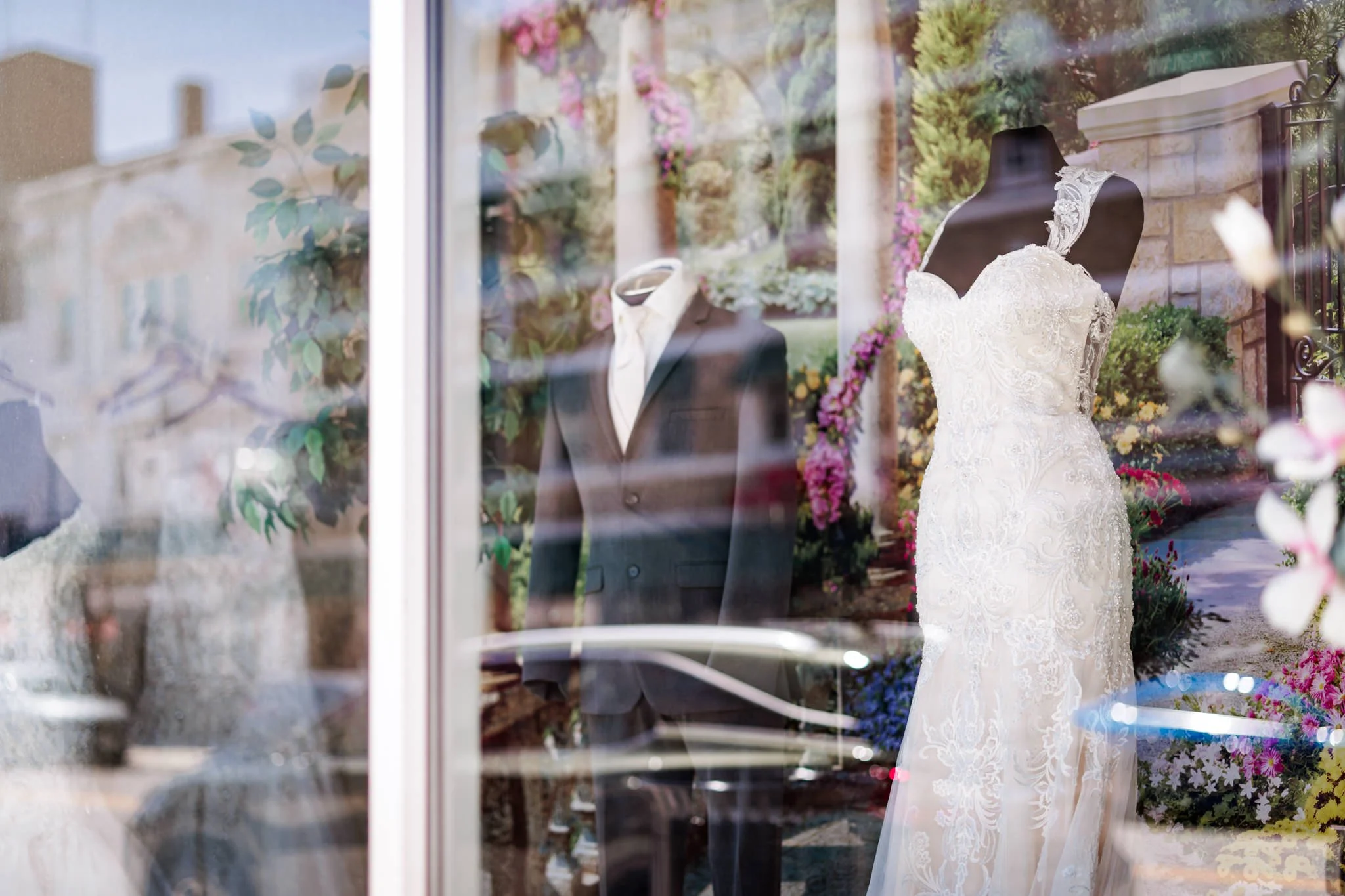 Edith's Formal Wear in Fond du Lac, WI (2)