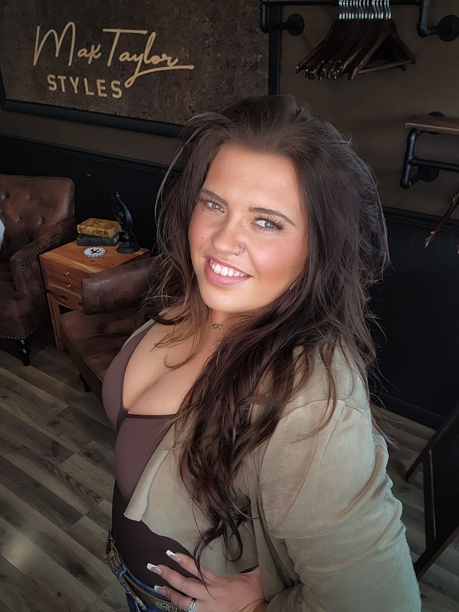 MaK Taylor Styles in Delphi, IN