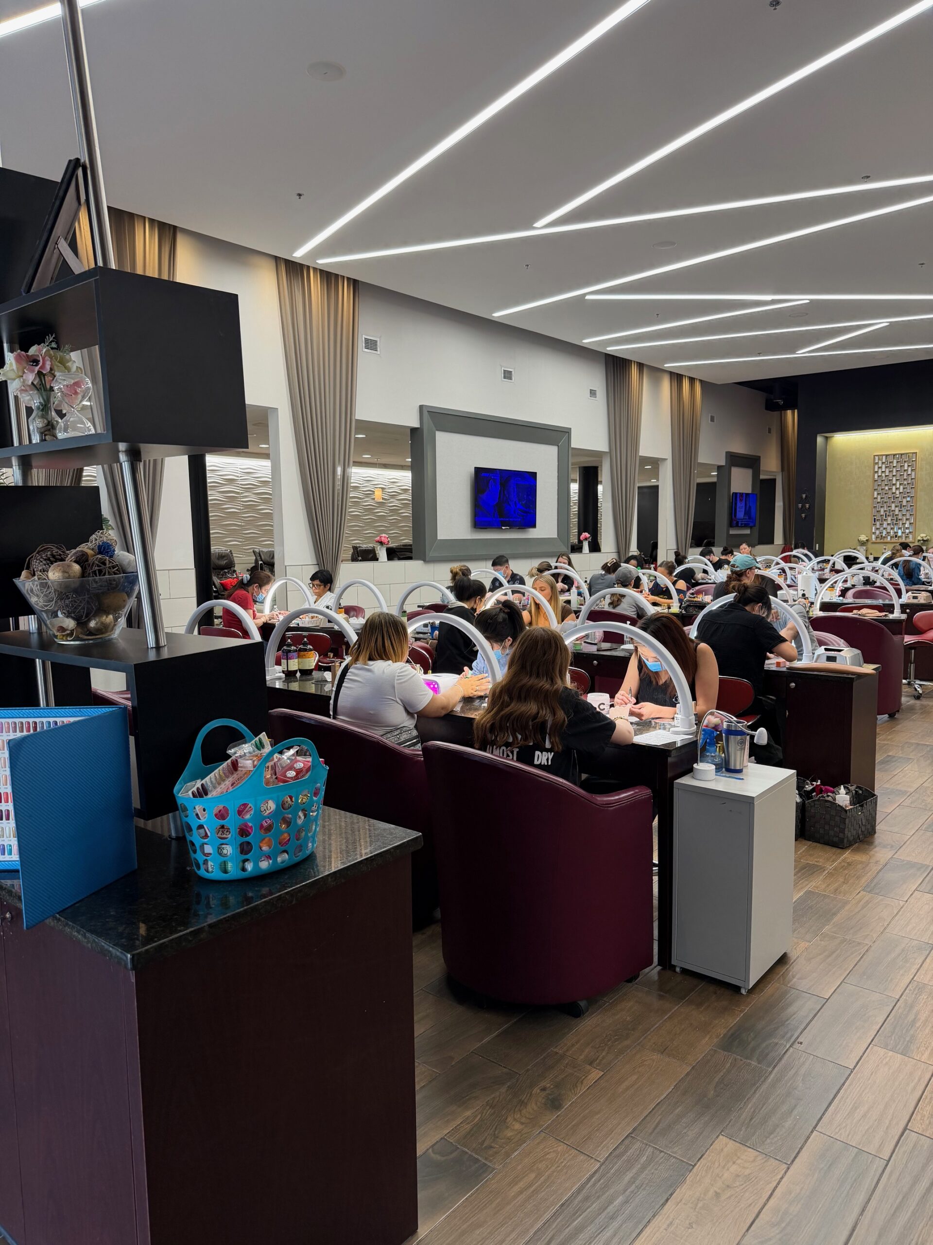 Luxury Nail Spa 1 in Dayton, OH