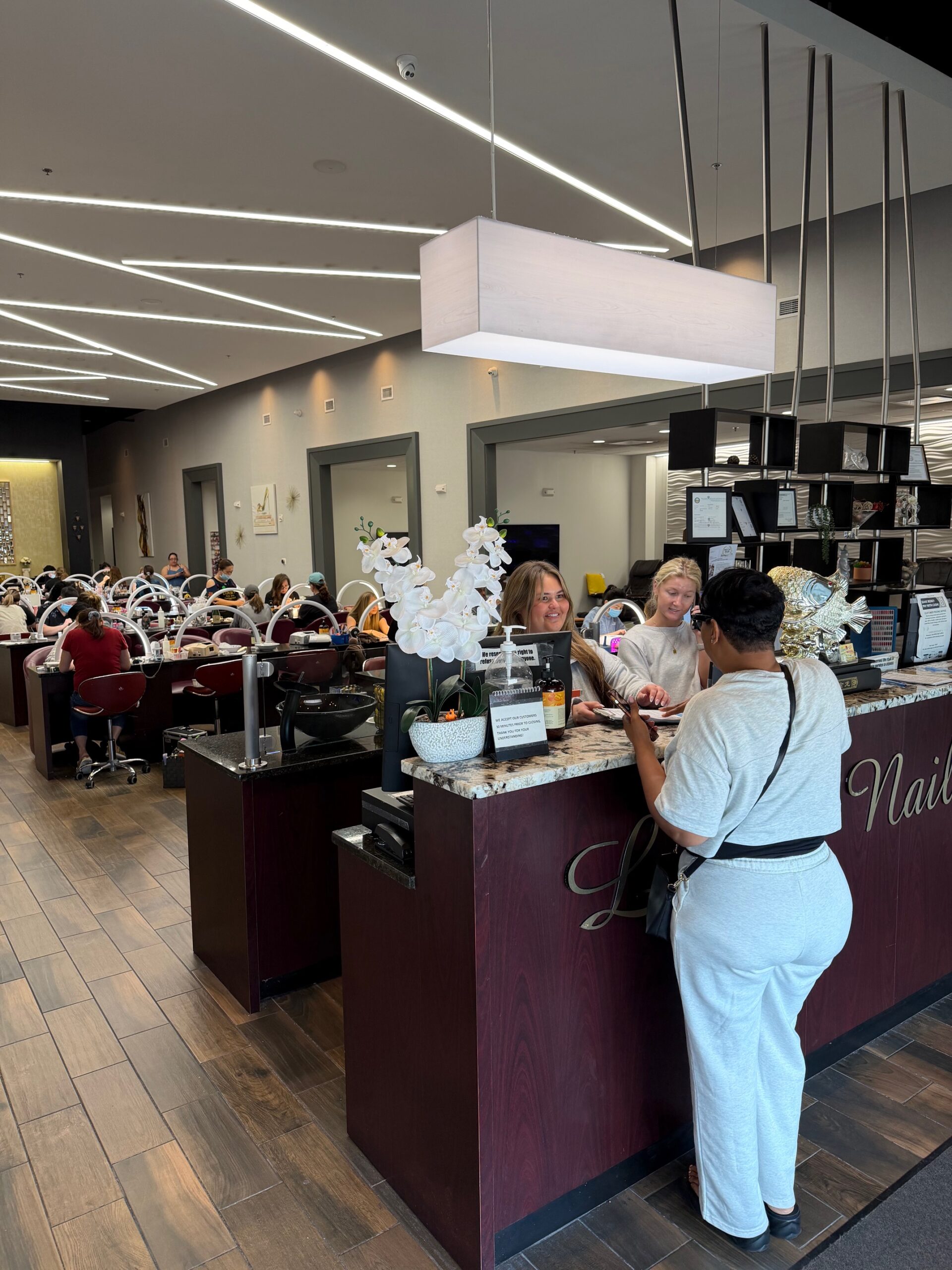 Luxury Nail Spa 1 in Dayton, OH (4)