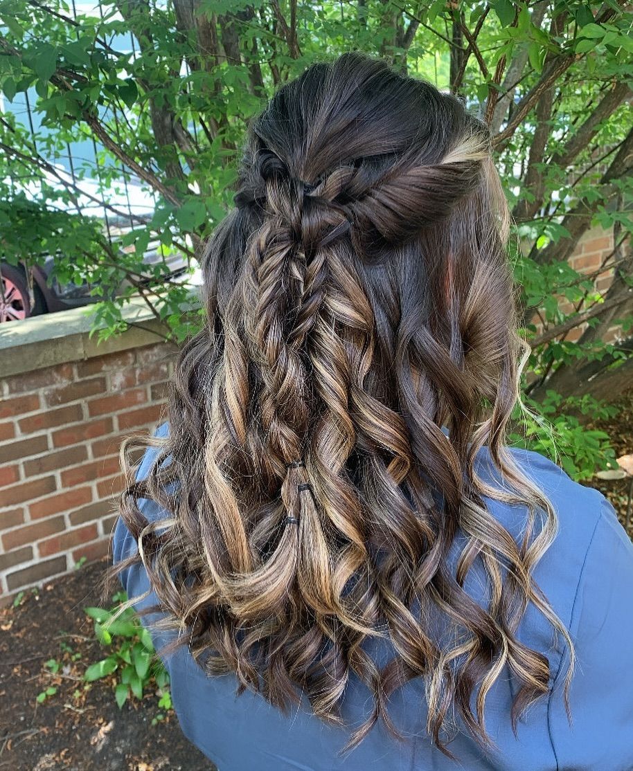 Embellir Salon in Maumee, OH
