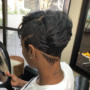 Elle Von Studio in Grand Prairie, TX