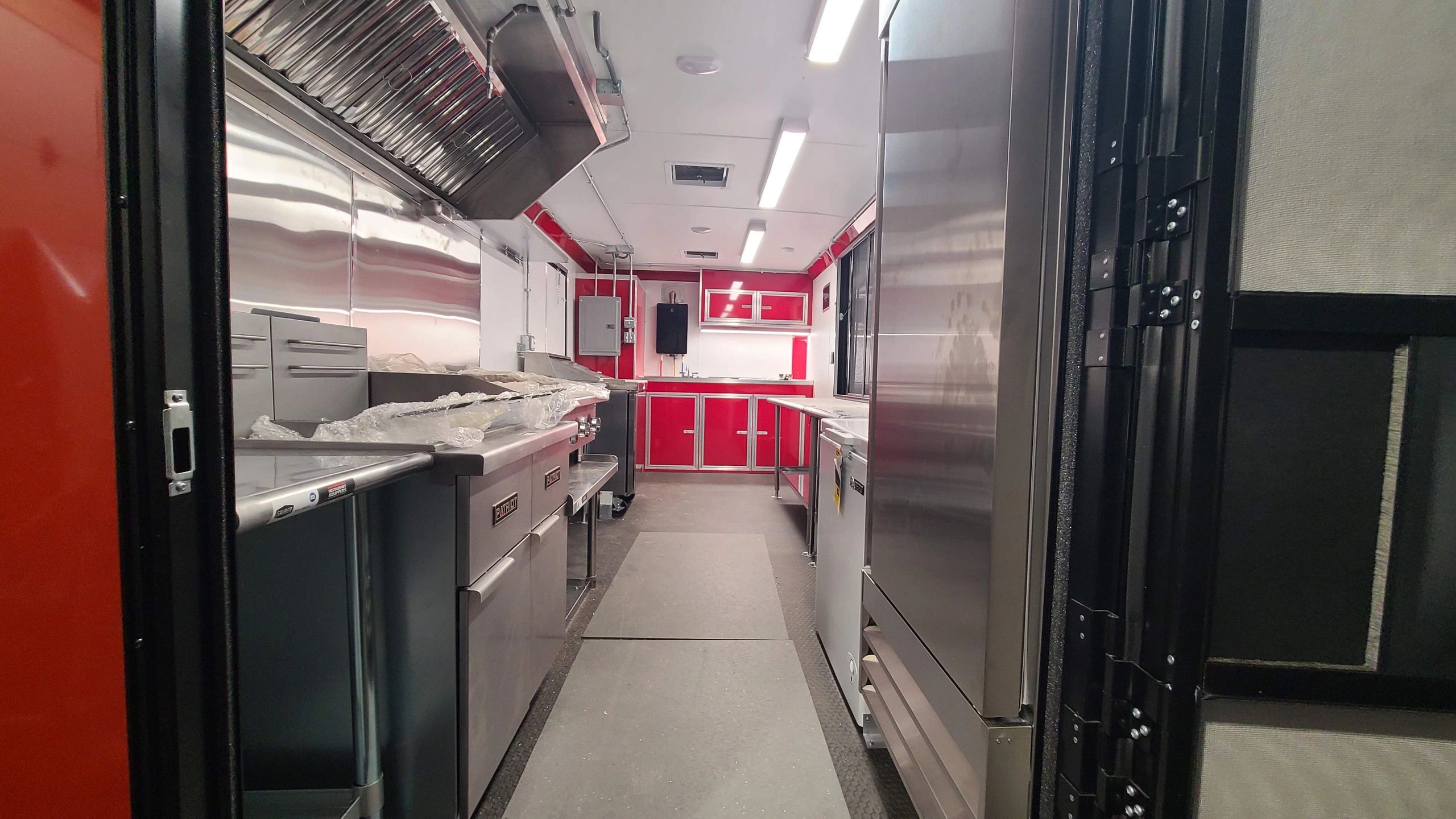 KNACK CUSTOM TRAILERS AND TRUCKS in Fraser, MI