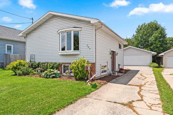 Score Realty Group LLC in Neenah, WI (2)