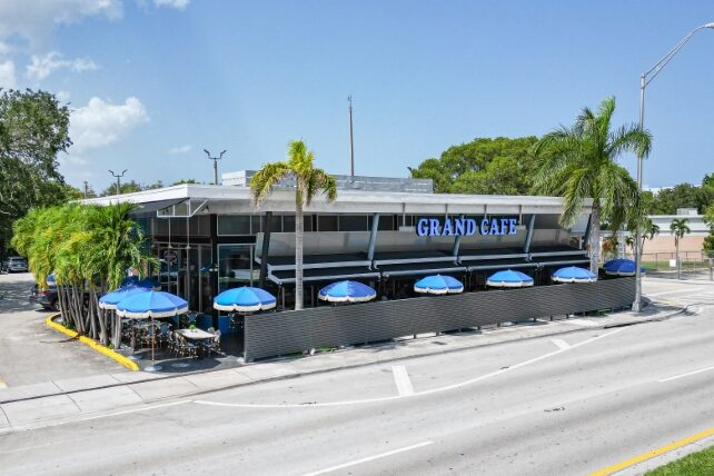 Grand Cafe Aventura in Miami, FL (5)
