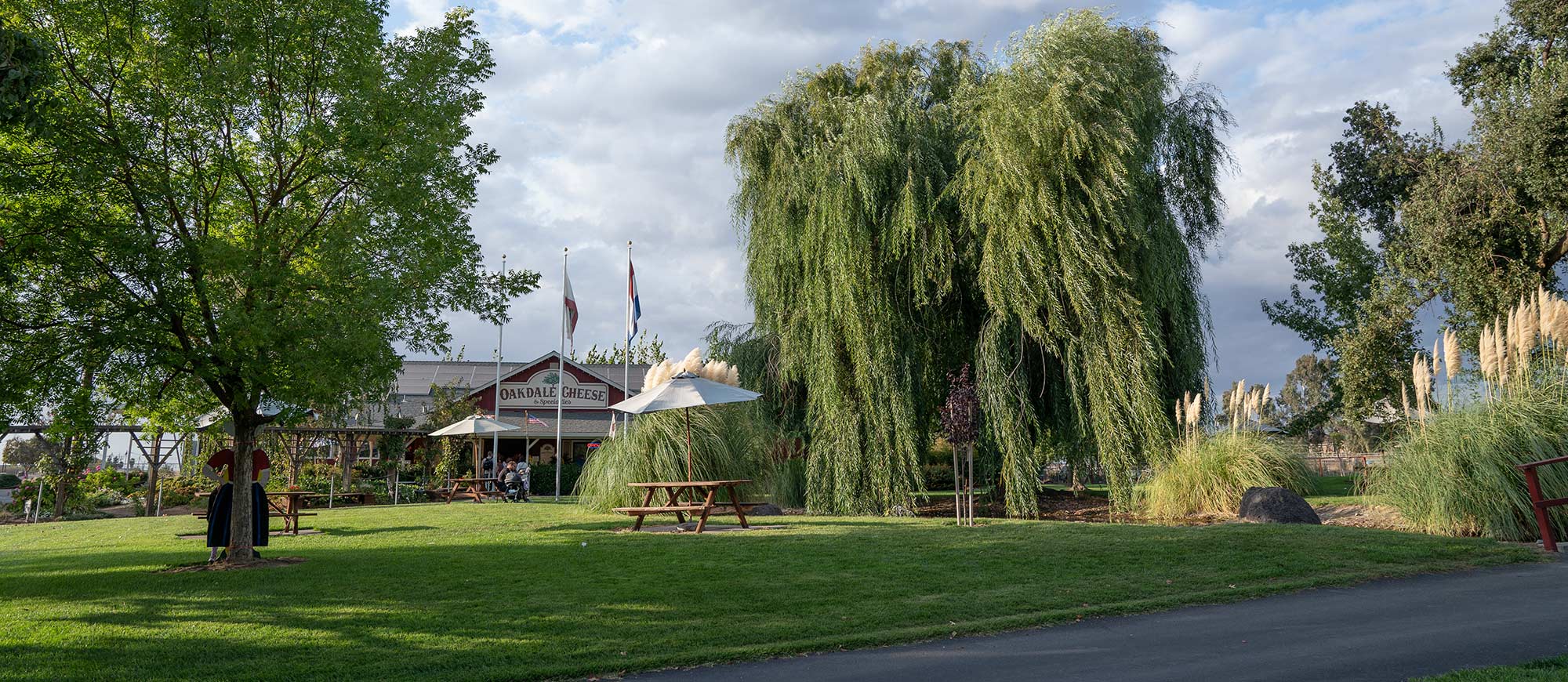 Oakdale Cheese & Specialties in Oakdale, CA