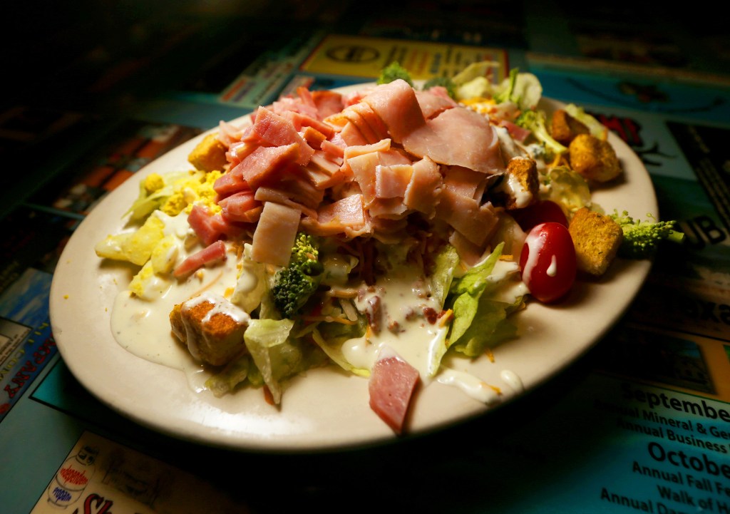 Stump Restaurant & Club in Brookeland, TX (5)