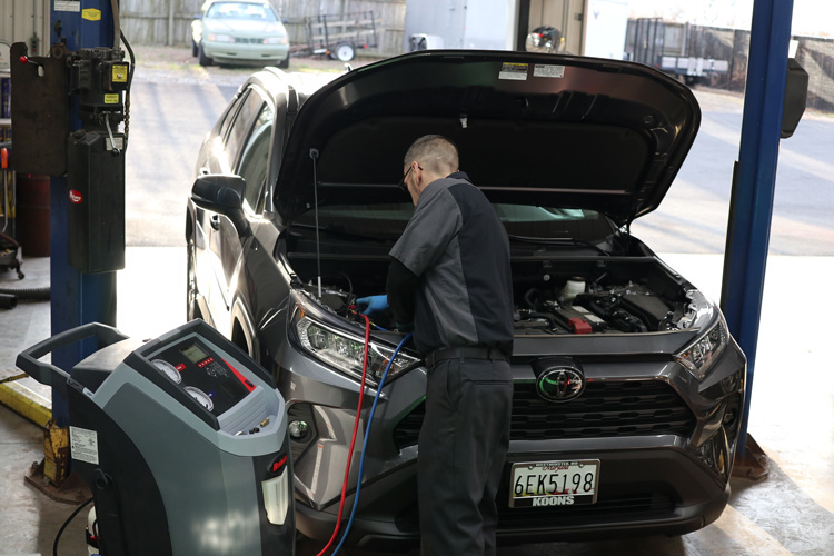 Owens 30 North Auto Repair in Manchester, MD (5)