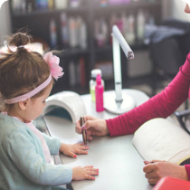 Trendy Nail Bar in Tampa, FL (2)