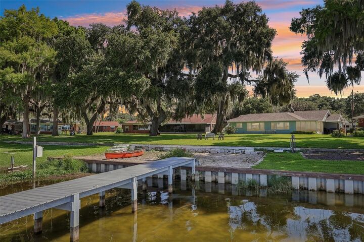 Bethany Burge-Bosbous / Coldwell Banker Lifestyle in Leesburg, FL (3)