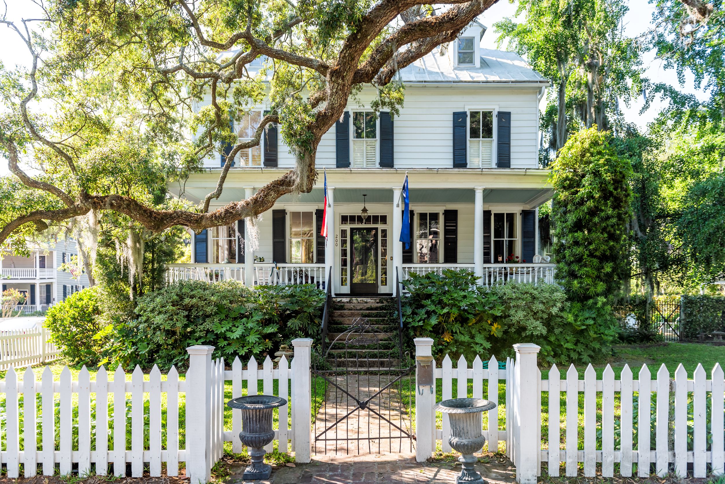 Rebecca Brown & Associates Real Estate LLC in Calhoun, GA