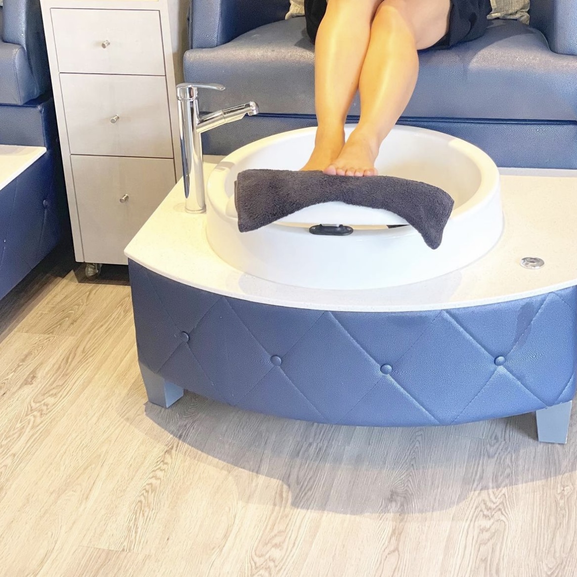 Elysian Nail Spa Hinsdale in Hinsdale, IL (4)