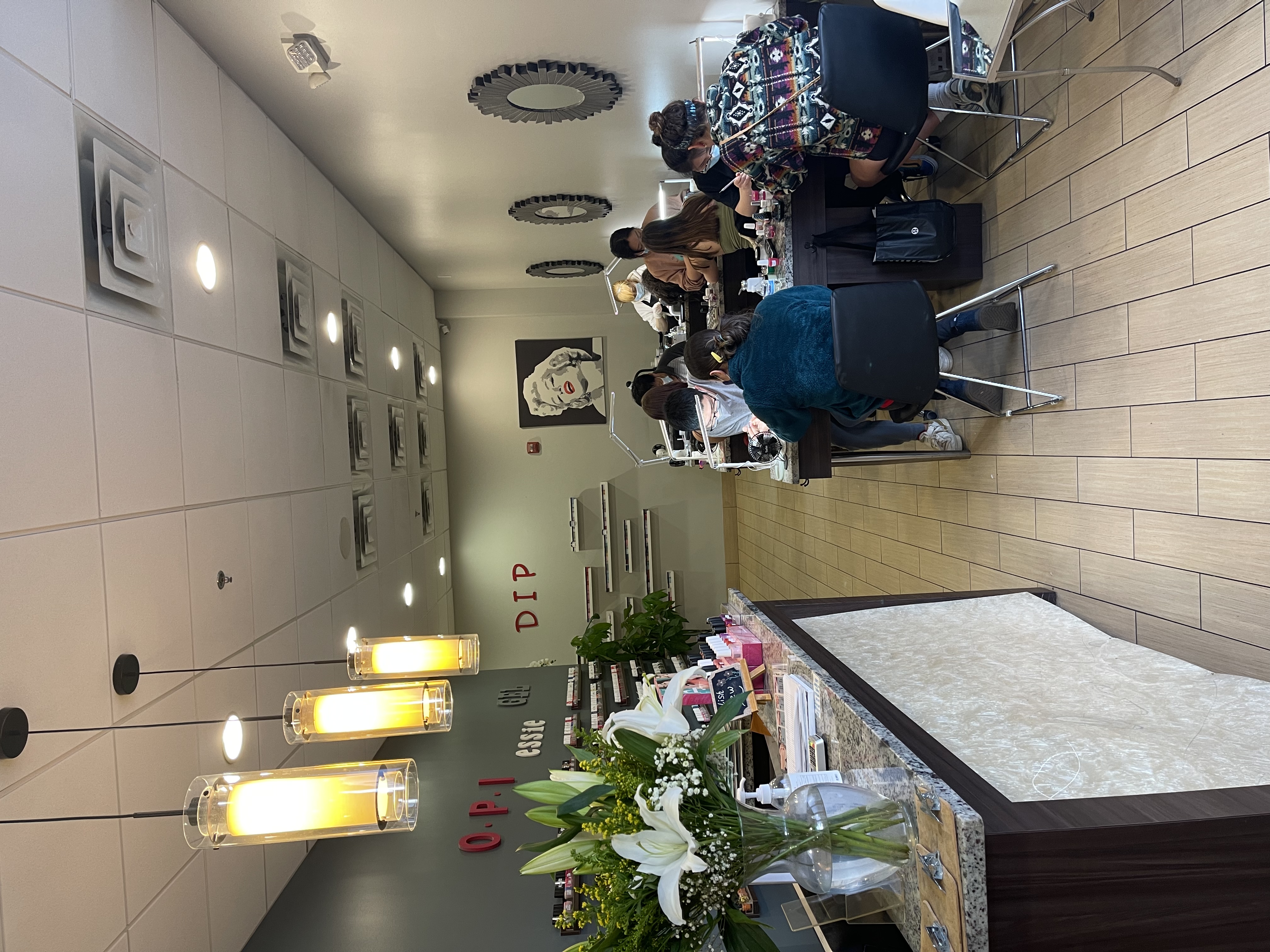Red Handed Nails Salon and Spa in Charlottesville, VA (4)