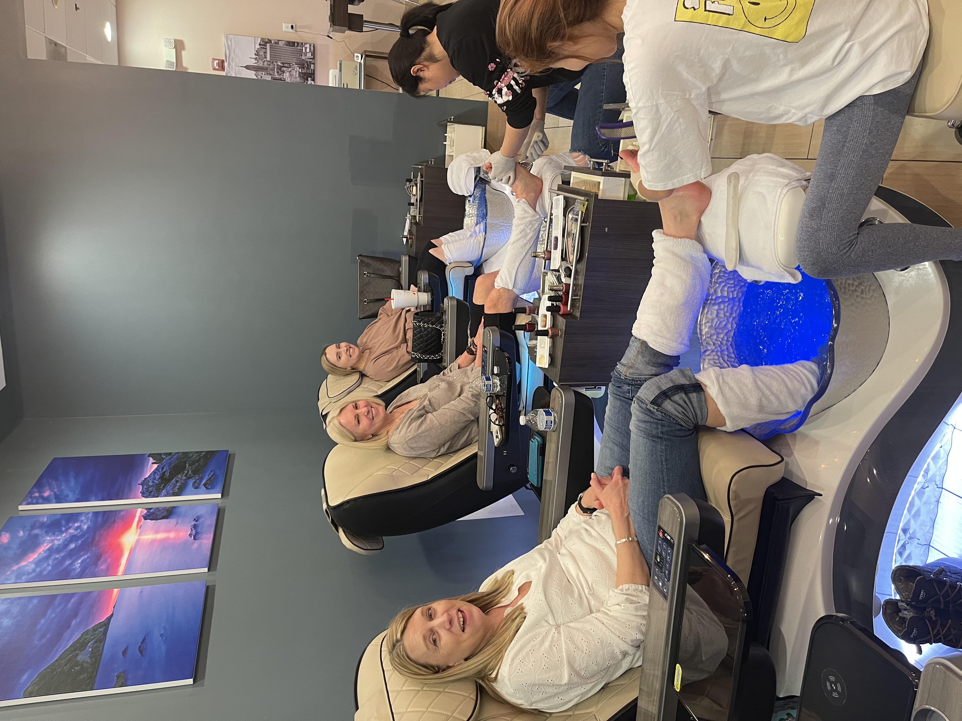Red Handed Nails Salon and Spa in Charlottesville, VA (5)