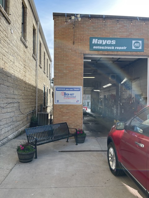Hayes Auto & Truck Repair in Lemont, IL (5)