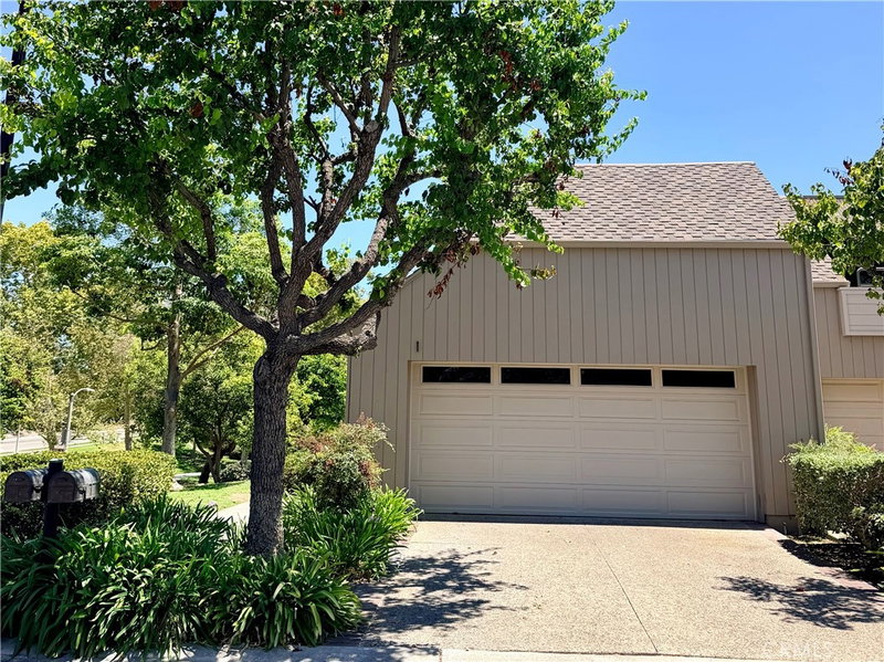 Jessica Hong - Realty One Group in Irvine, CA (2)