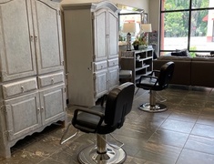 Joseph Thomas Salon in Estero, FL
