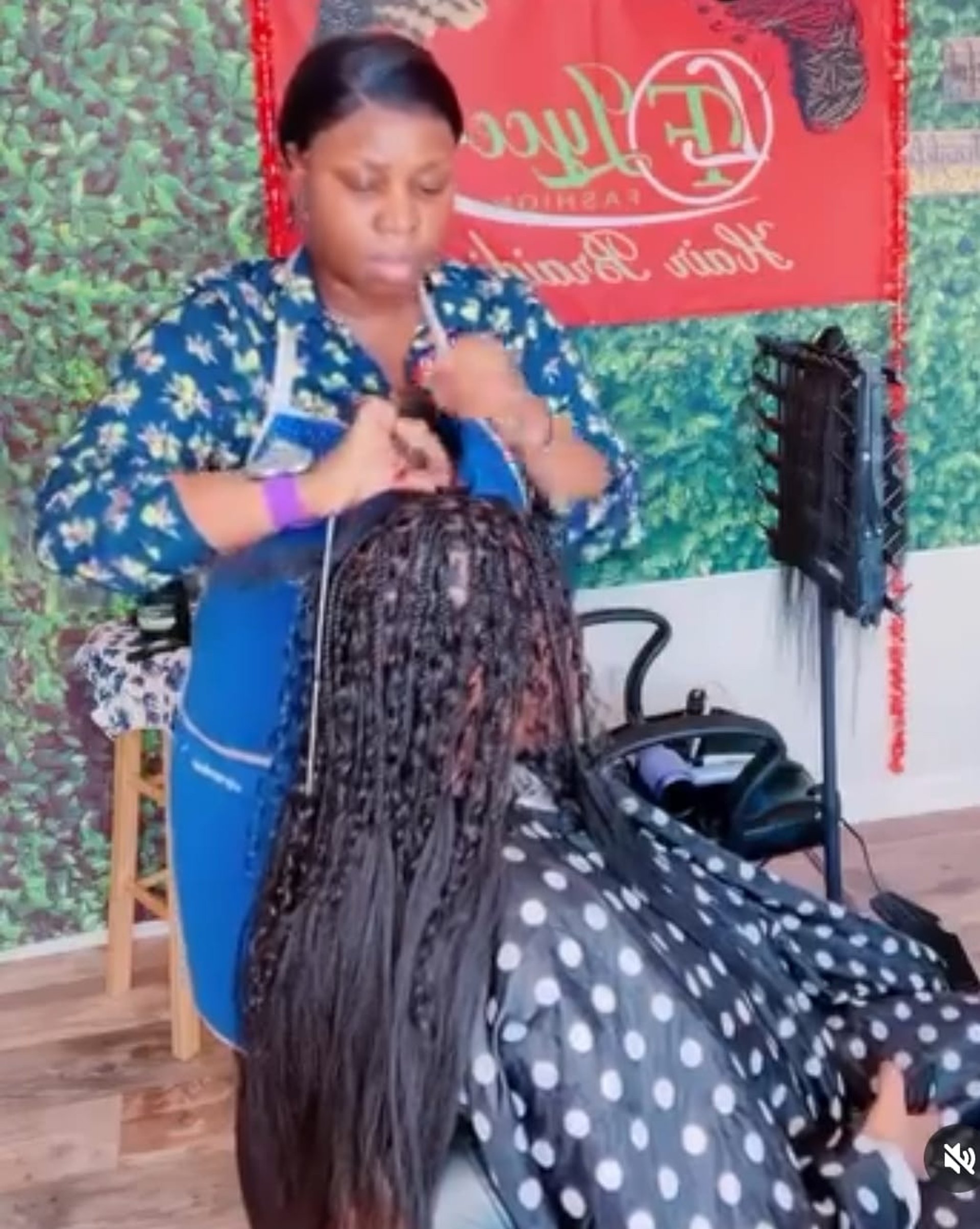 LYCE FASHION BEAUTY in Hagerstown, MD (2)