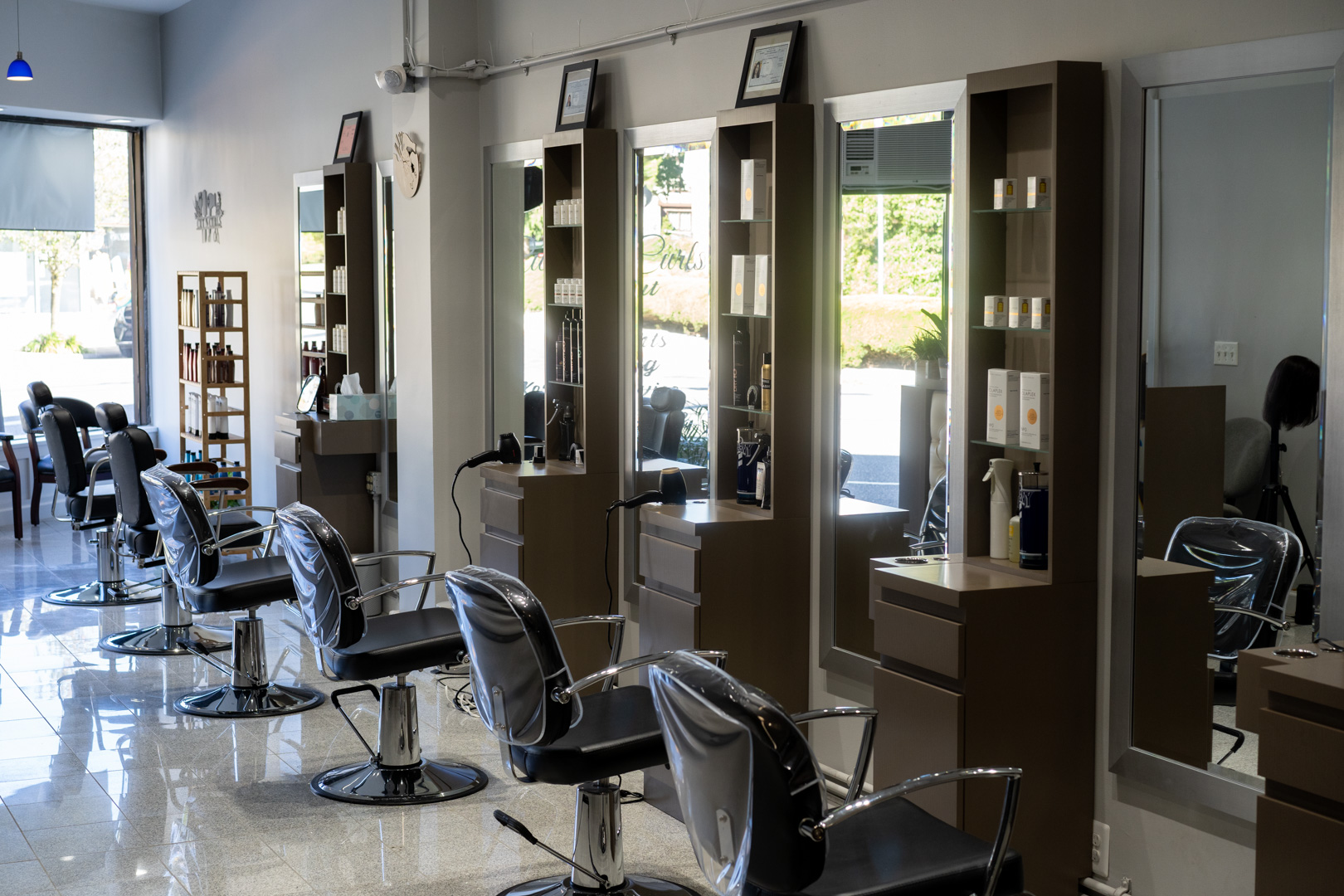 Cut N Curls Salon in Manhasset, NY (5)