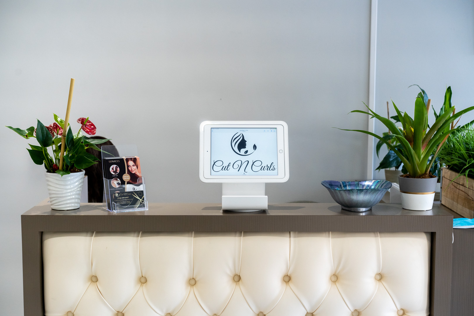 Cut N Curls Salon in Manhasset, NY (6)