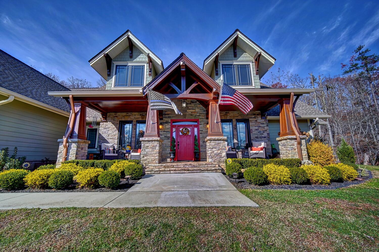 Jenny & Dennis Marcott Team with RE/MAX Town and Country in Blairsville, GA in Blairsville, GA (4)