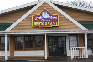 Road Dawg Family Restaurant in Beloit, WI (4)