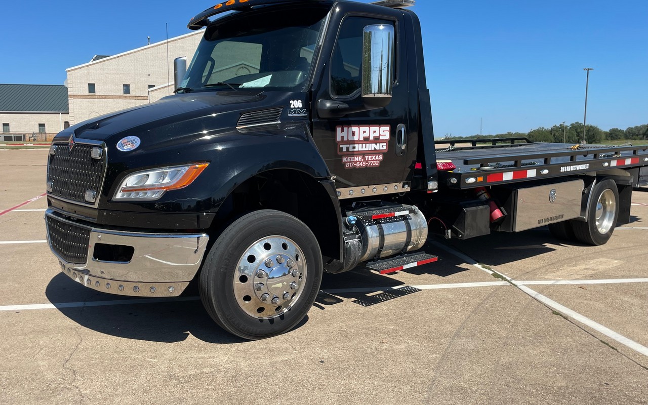 Hopps Automotive And Towing in Keene, TX (4)