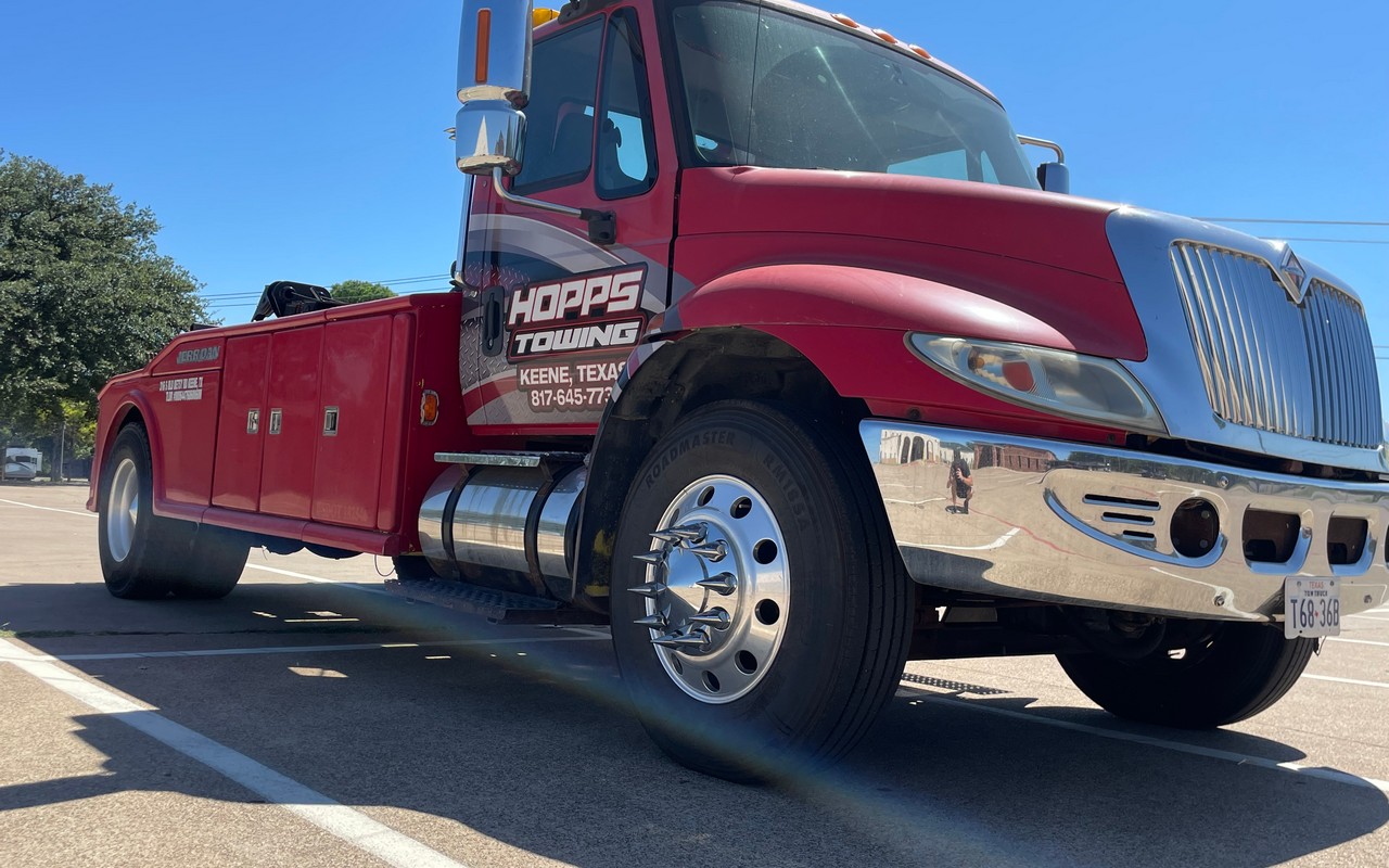 Hopps Automotive And Towing in Keene, TX (6)