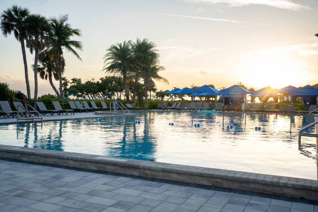 Thistle Lodge Beachfront Restaurant in Sanibel, FL (4)
